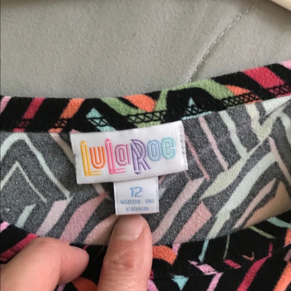 LuLaRoe Girls Short Sleeve Shirt-Size 12 - Picture 2 of 2